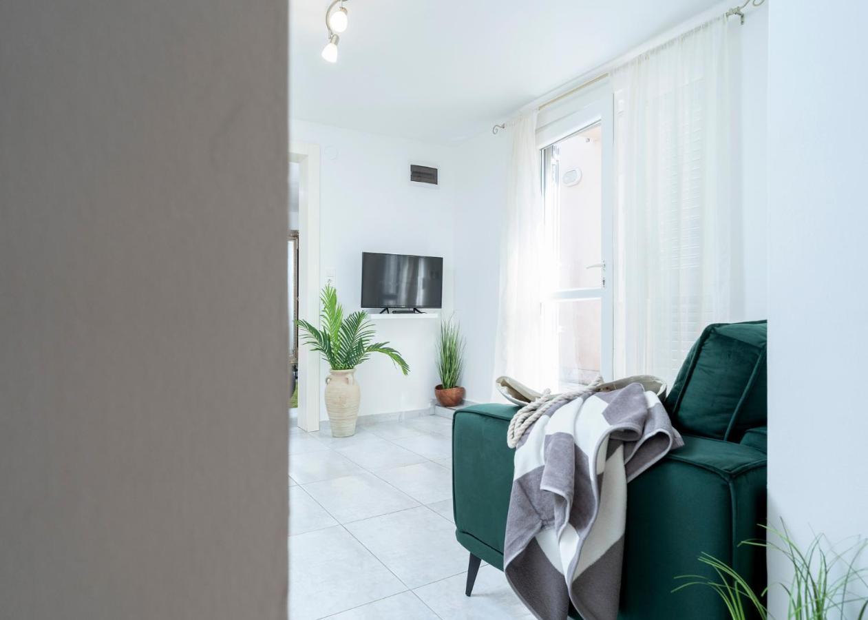 Hidden Oasis - Zf Hvar Apartma